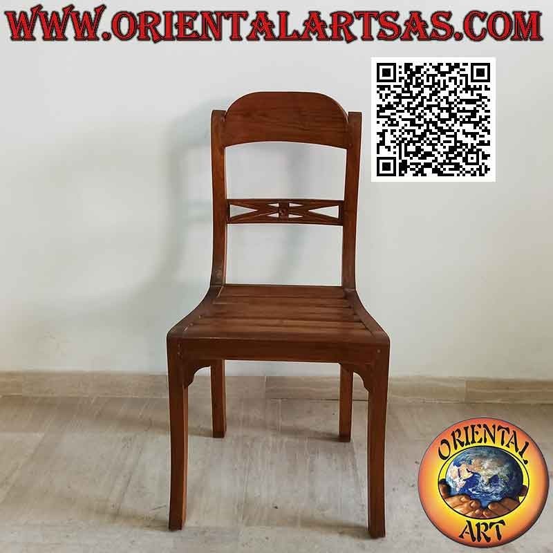 Sedia in stile raffles con schienale curvo e fondo a doghe, in legno di teak