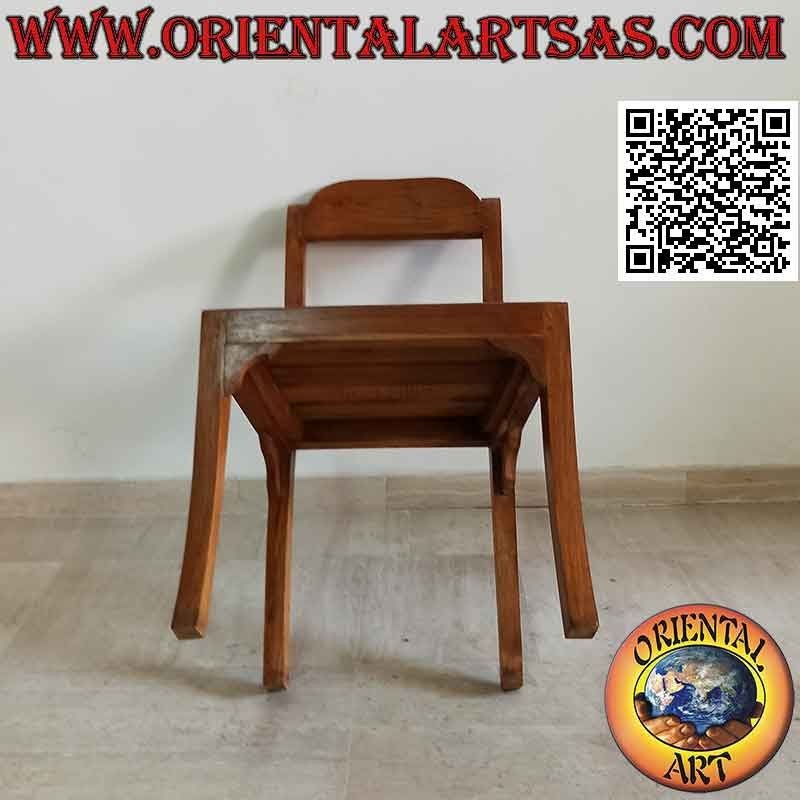 Sedia in stile raffles con schienale curvo e fondo a doghe, in legno di teak