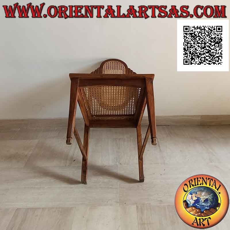 Sedia in stile coloniale con schienale ovale in legno di teak e paglia di Vienna