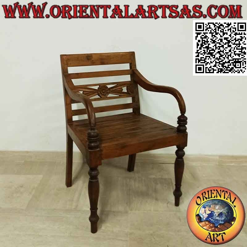 Poltrona in stile raffles con seduta a doghe unite in legno di teak