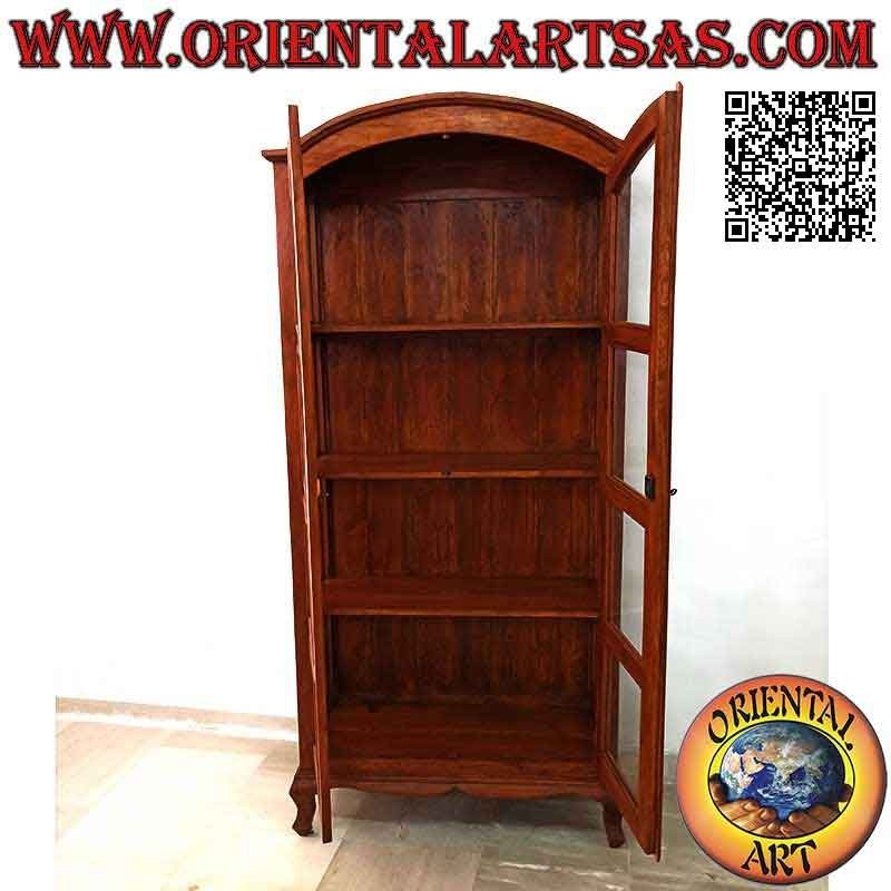 Vitrina alta con puerta doble y cuatro estantes con tapa curvada en madera de teca