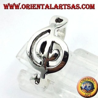 Silver ring treble clef, horizontal