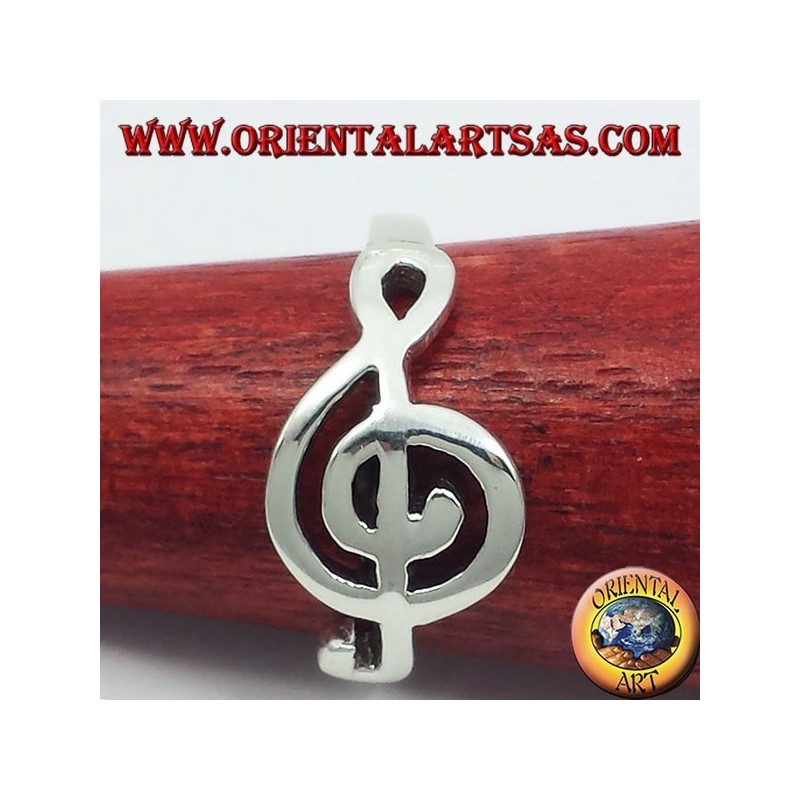Silver ring treble clef, horizontal