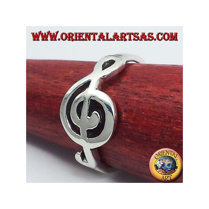 Silver ring treble clef, horizontal