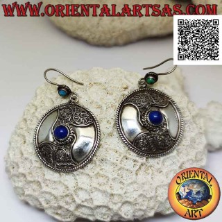 Boucles d'oreilles en argent, bouclier rond lisse décoré en filigrane avec lapis lazuli rond naturel au centre