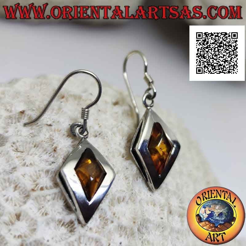 Boucles d'oreilles à levier en argent avec ambre rhomboïdal entouré d'un bord lisse épais