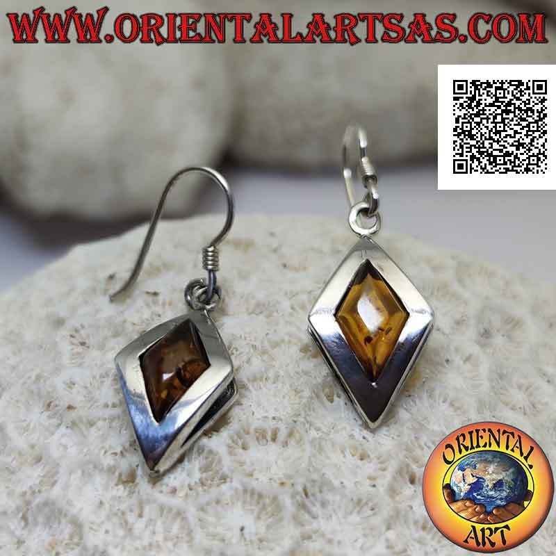 Boucles d'oreilles à levier en argent avec ambre rhomboïdal entouré d'un bord lisse épais