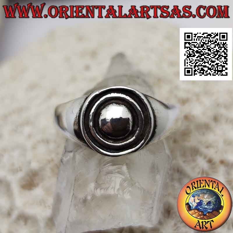 Smooth silver ring with three concentric circles