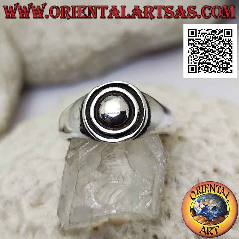 Anillo de plata lisa con tres círculos concéntricos