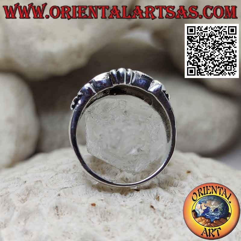 Bague en argent avec sceau noble en haut relief