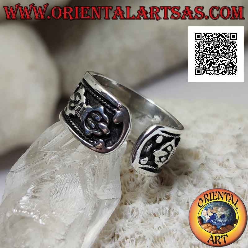 Anillo de plata con mantra tibetano OM MANI PADME HUM