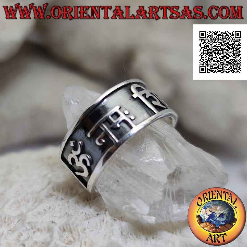 Anillo de plata con Mantra Oṃ Maṇi Padme Hūṃ y símbolo Om final en bajorrelieve