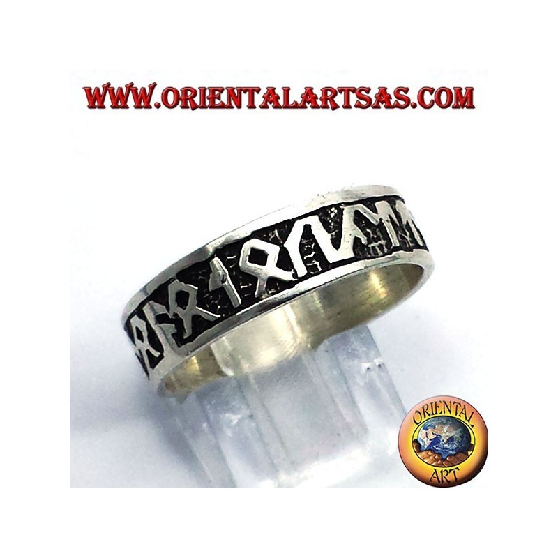 band bague en argent avec des runes celtiques
