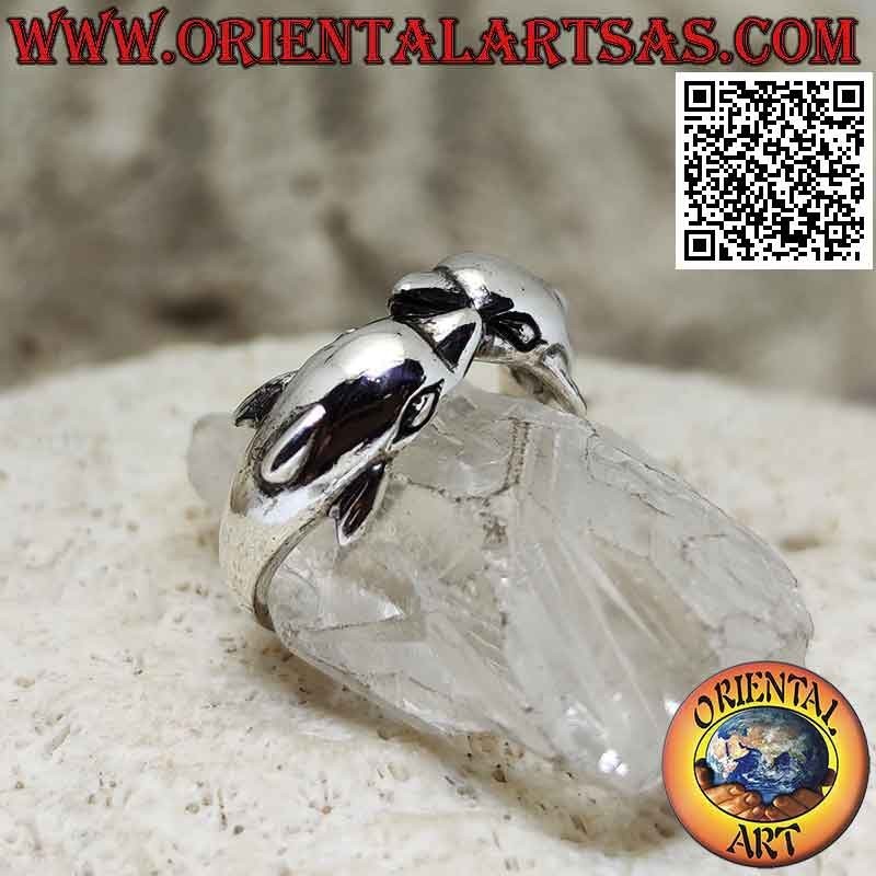 Anello in argento, coppia di delfini con pinna sul dorso avvolgenti in verso opposto