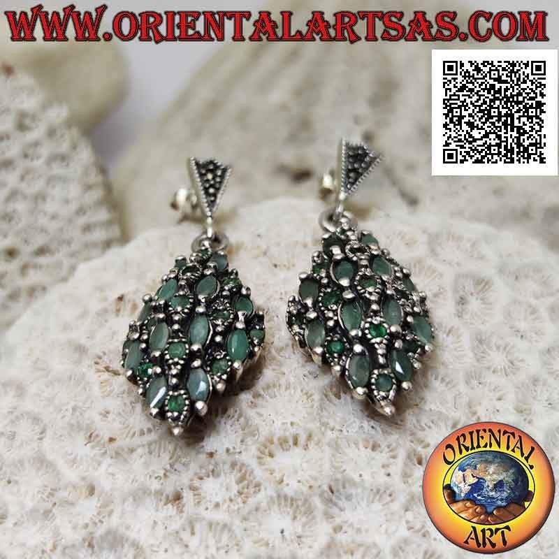 Pendientes de plata con rombo de esmeraldas lanzadera natural engastado alternando con marcasita
