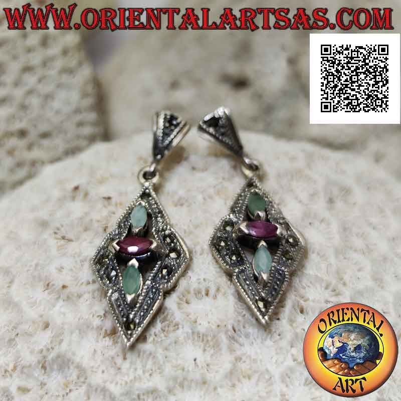 Pendientes colgantes de plata con rombo de marcasita y vestido de tubo engastados entre esmeraldas lanzadera