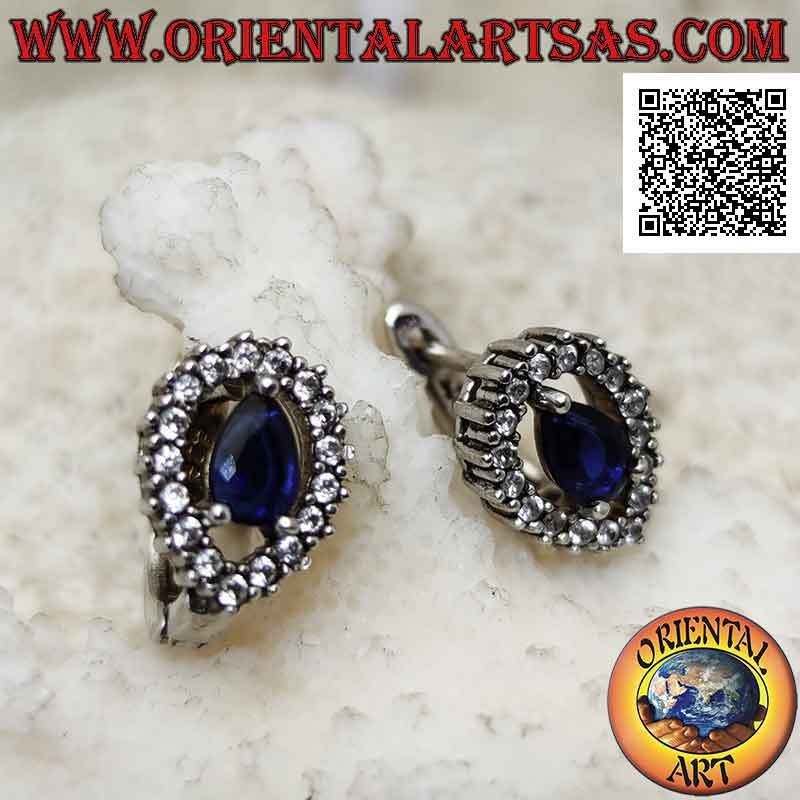 Pendientes de plata con zafiro sintético en forma de lágrima rodeado de una gota invertida de circonitas blancas