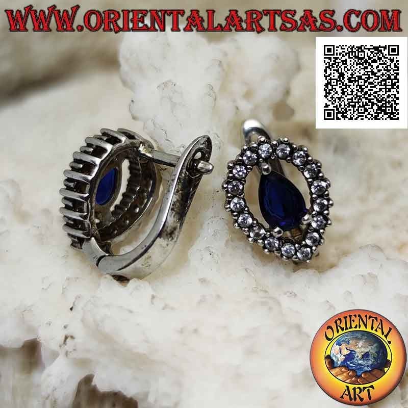 Orecchini in argento con zaffiro di sintesi a goccia contornato da goccia rovesciata di zirconi bianchi