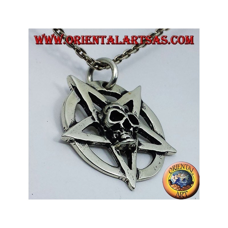 pendentif en argent, pentagramme avec le crâne