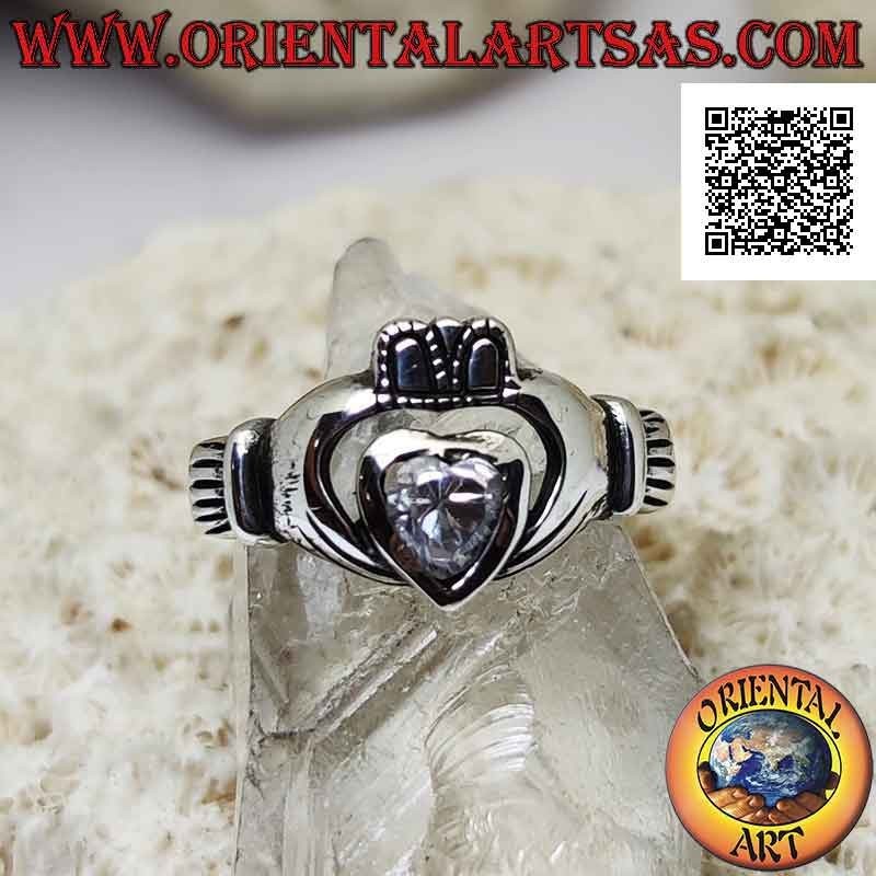 Irischer Claddagh Silberring (Liebe, Loyalität und Freundschaft), abgerundet mit einem weißen Zirkonherz