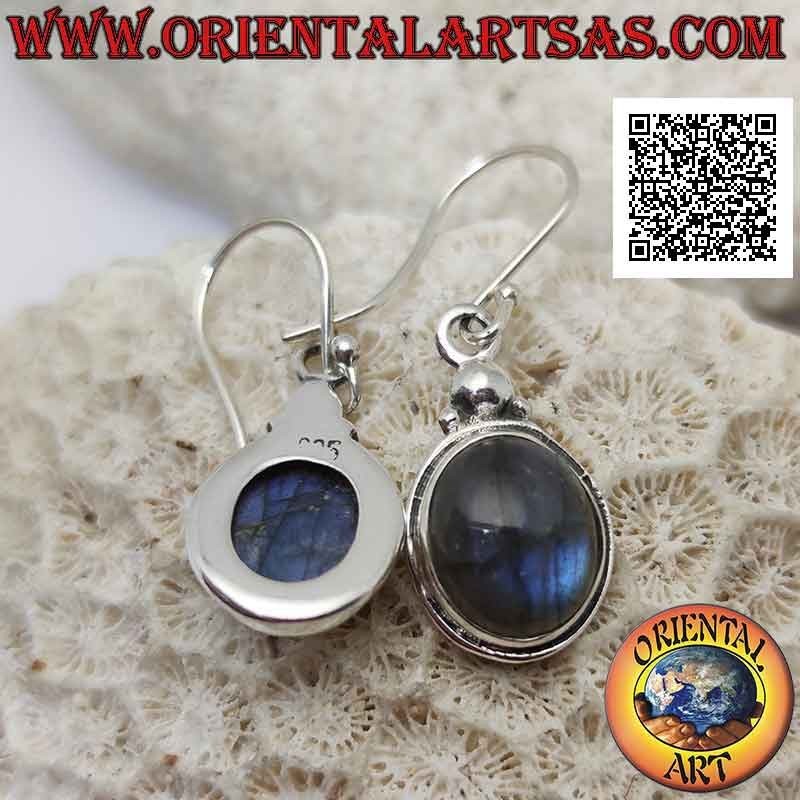 Boucles d'oreilles en argent avec labradorite cabochon rond et trio de boules dessus