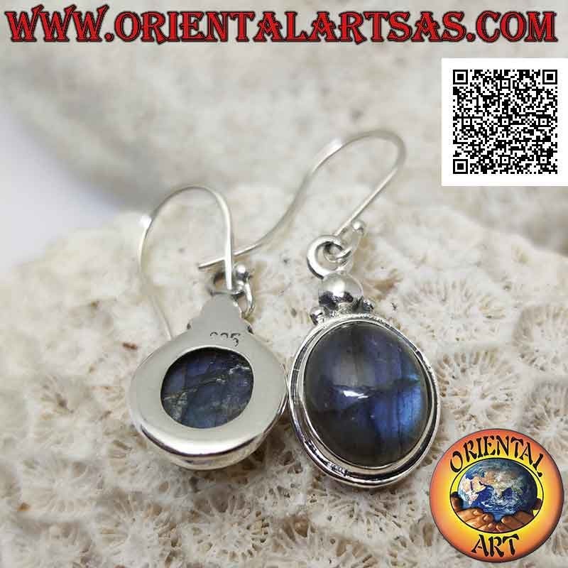 Boucles d'oreilles en argent avec labradorite cabochon rond et trio de boules dessus