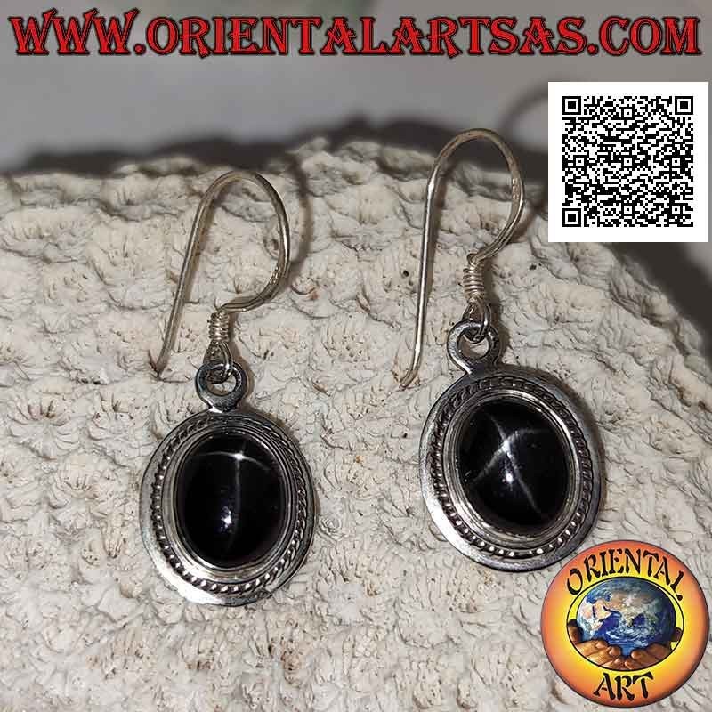 Boucles d'oreilles en argent avec cabochon ovale Black Star (étoile diopside) et large bord lisse avec entrelacement