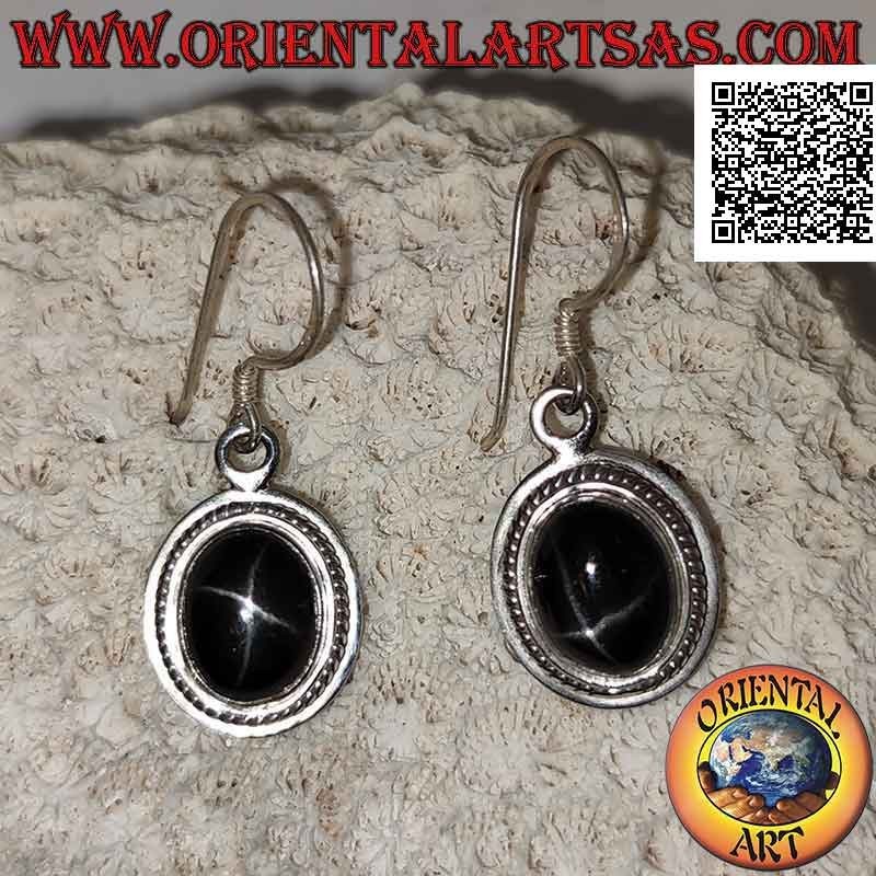 Pendientes de plata con cabujón ovalado Black Star (estrella diópsido) y borde ancho liso con entretejido