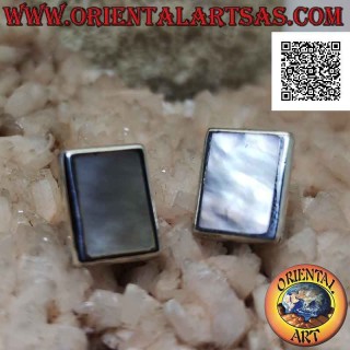 Boucles d'oreilles lobe en argent avec nacre rectangulaire avec bord lisse