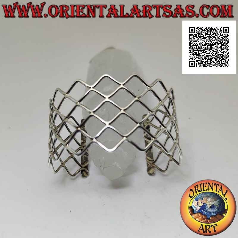 Bracciale rigido in argento 925‰ largo traforato, linee ondulate a formare rombi