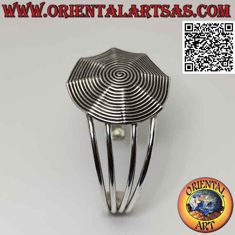 Rigid bracelet in 925 ‰ silver with round pagoda shield with engraved spiral