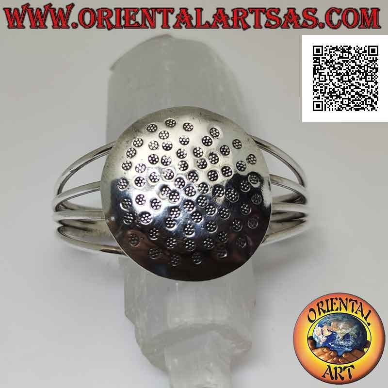 Bracelet rigide en argent 925 ‰ avec blason rond lisse avec cercles gravés à la main