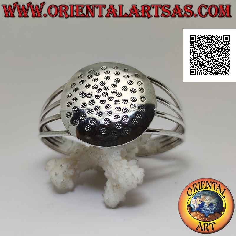 Starres Armband in 925 ‰ Silber mit glattem Rundschild mit handgravierten Kreisen