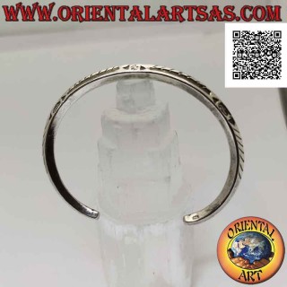 Pulsera rígida en plata 925 ‰ romboide con yin yang Tao y líneas oblicuas grabadas