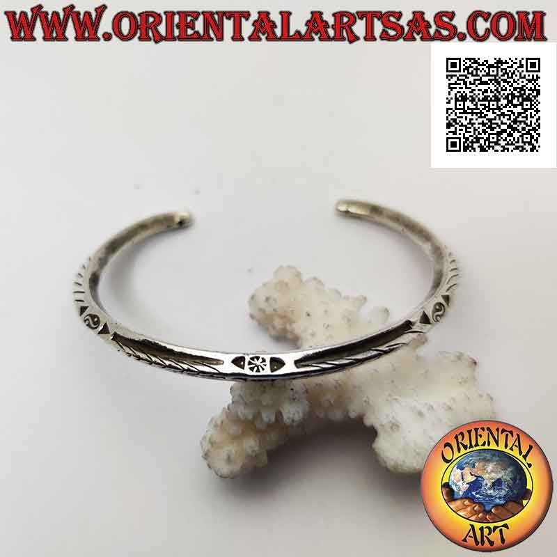 Pulsera rígida en plata 925 ‰ romboide con yin yang Tao y líneas oblicuas grabadas