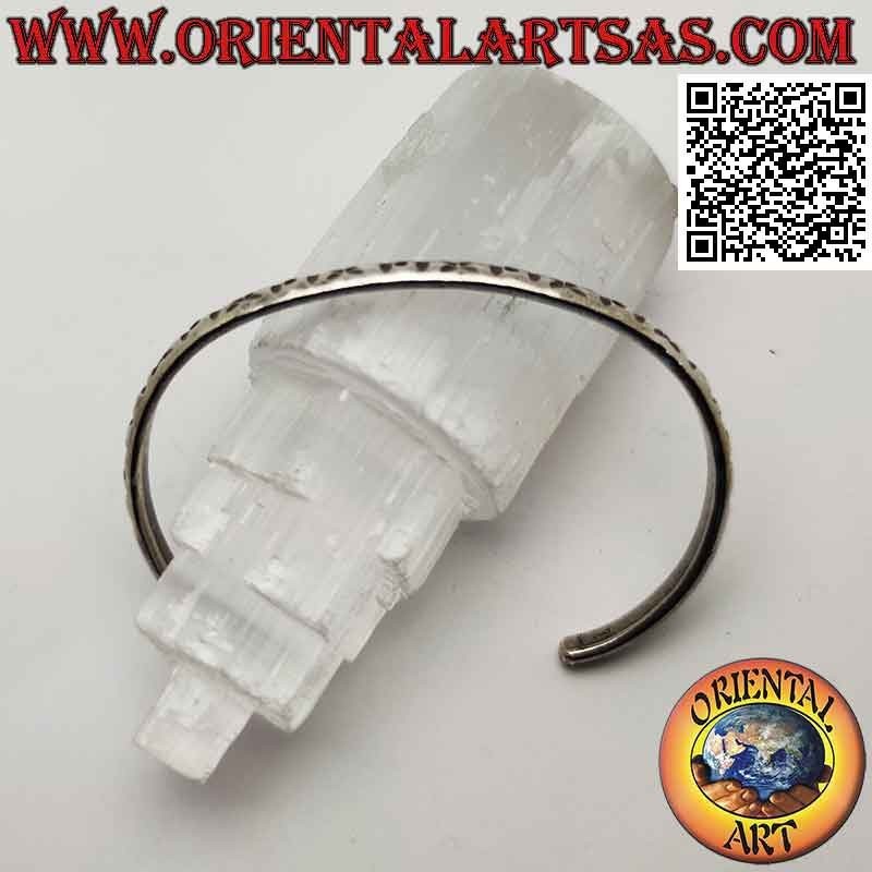 Starres Armband in 925 ‰ Silber mit abwechselnder Gravur "X" und "IoI"