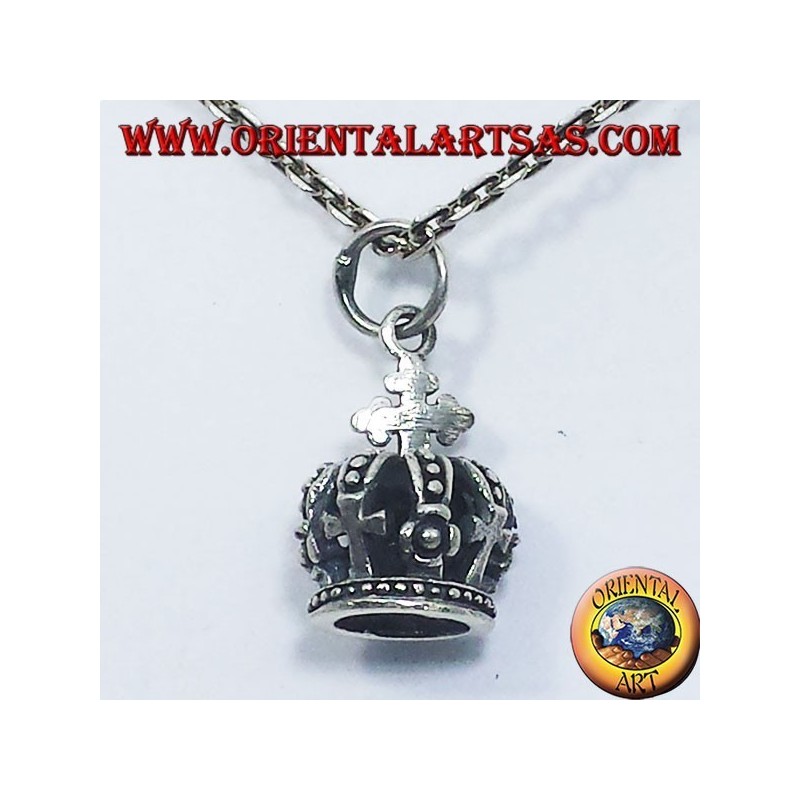 Crown pendant in silver
