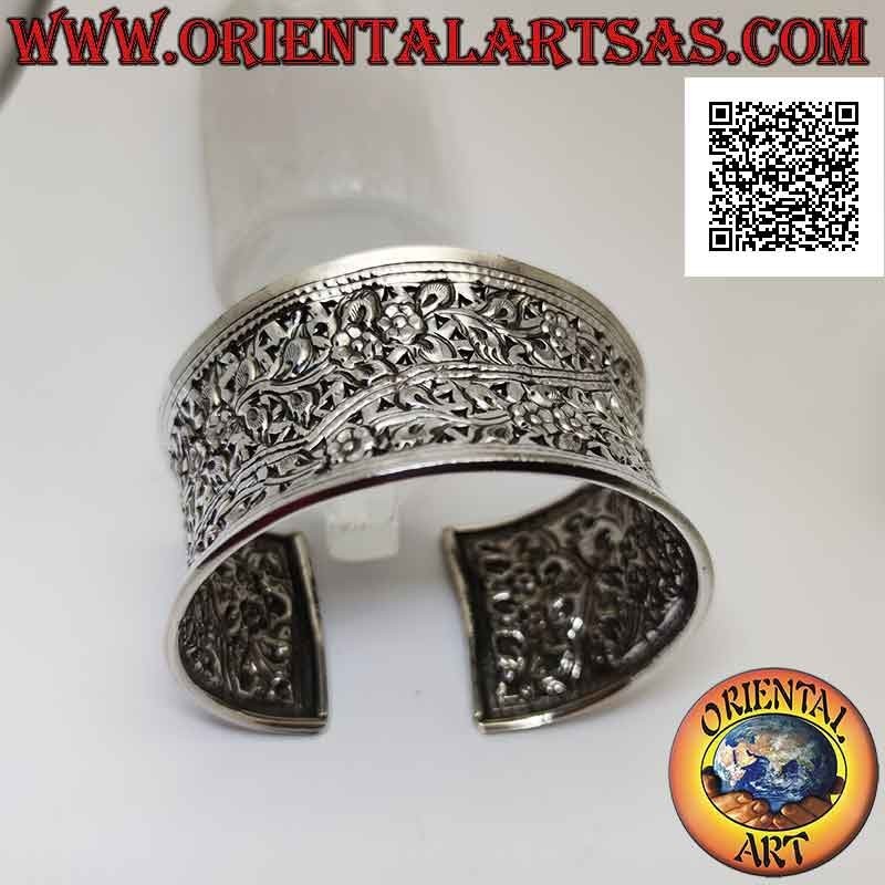 35 mm breites konkaves 925 Rigido Silber starres Armband mit handgemeißelten Blumenmotiven