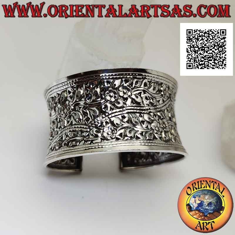 Bracciale rigido in argento 925‰ largo concavo con motivi floreali cesellato a mano da 35 mm