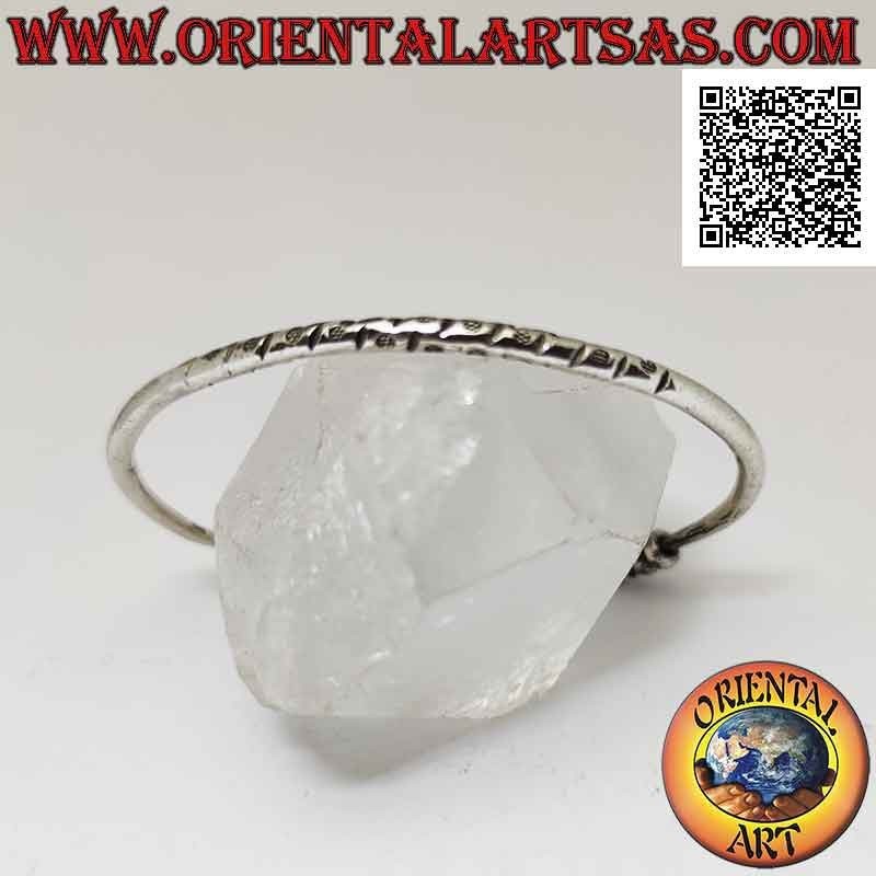 Pulsera rígida redonda en plata 925 ‰ con grabados centrales y trío de donas móviles en los terminales