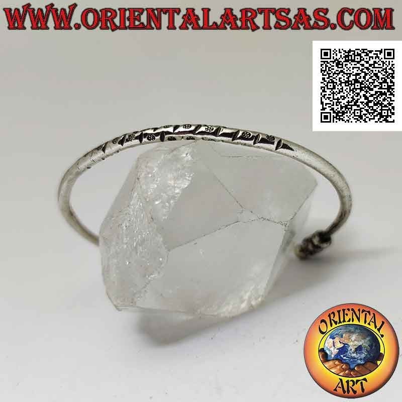 Pulsera rígida redonda en plata 925 ‰ con grabados centrales y trío de donas móviles en los terminales