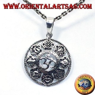 argent Om pendentif avec les huit symboles auspicieux