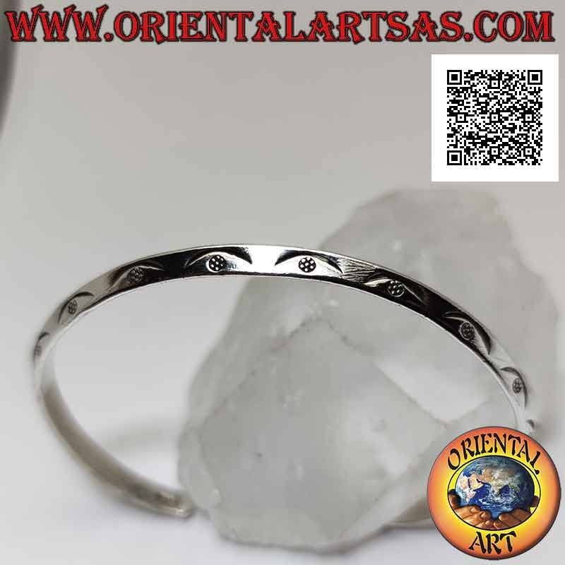 Pulsera rígida triangular de plata 925 ‰ con barcos y flores grabadas