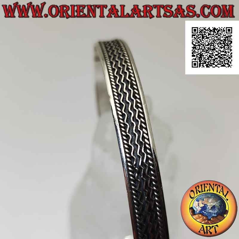 Rigid bracelet in 925 ‰ silver with trio of wires in bas-relief between intertwining