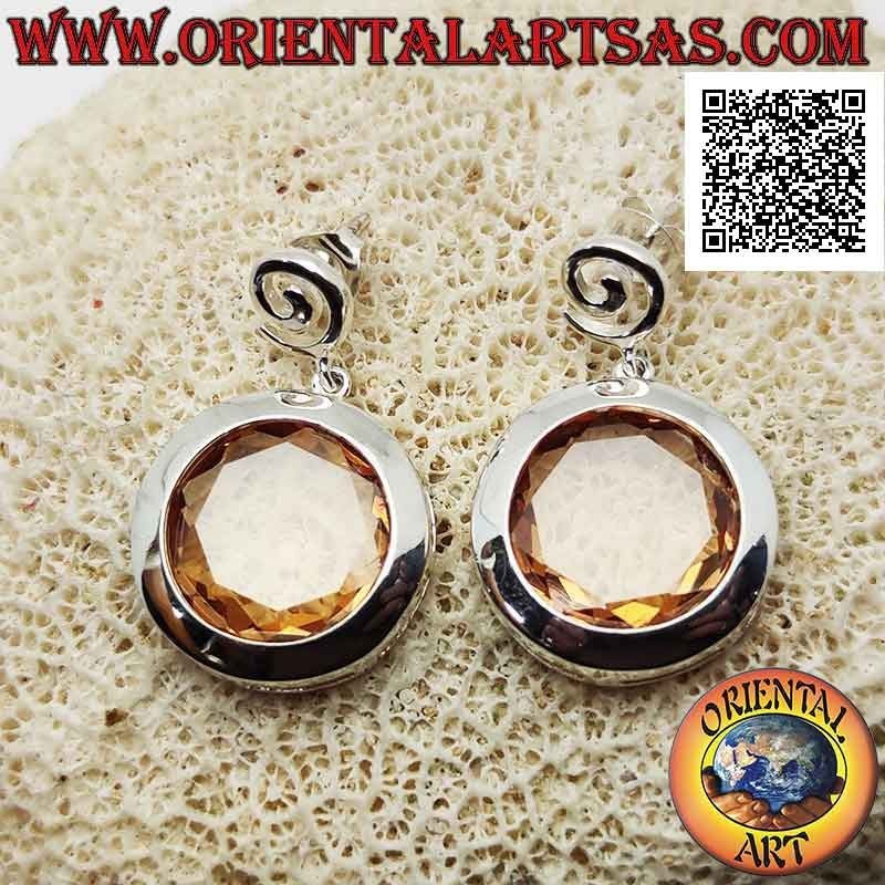 Orecchini in argento con spirale a lobo e grande zircone champagne tondo sfaccettato a filo bordo liscio