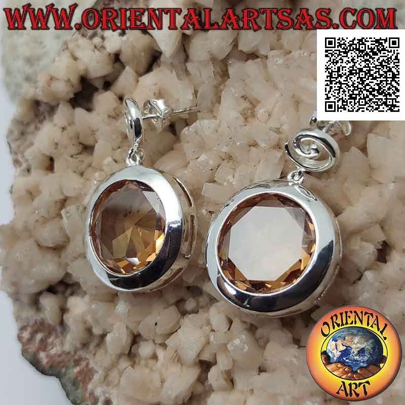 Orecchini in argento con spirale a lobo e grande zircone champagne tondo sfaccettato a filo bordo liscio