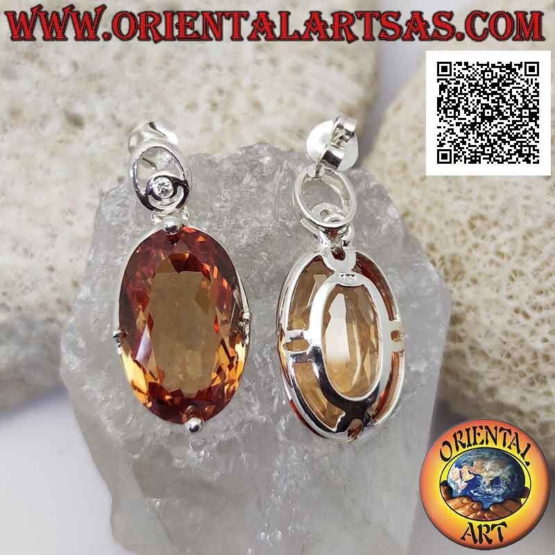 Pendientes de plata con lóbulos con grandes circonitas de champán ovaladas facetadas engastadas en un engaste suave