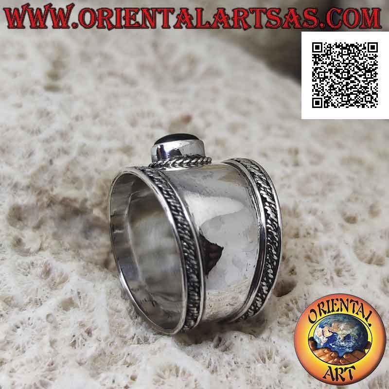 Bague large bande en argent avec onyx ovale et entrelacs sur les côtés, Bali (24)