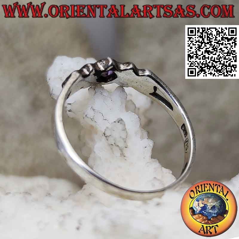 Silberring mit quadratischem rautenförmigem Amethyst und doppeltem Markasit an den Seiten