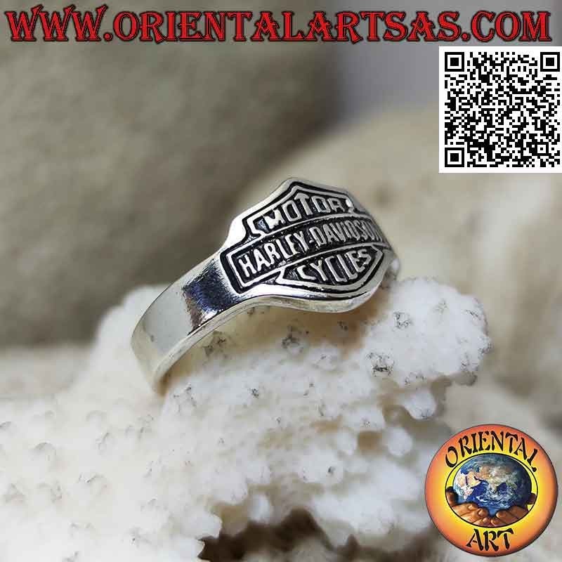 Glatter Silberring mit "Harley Davidson" Logo im geschwungenen Flachrelief